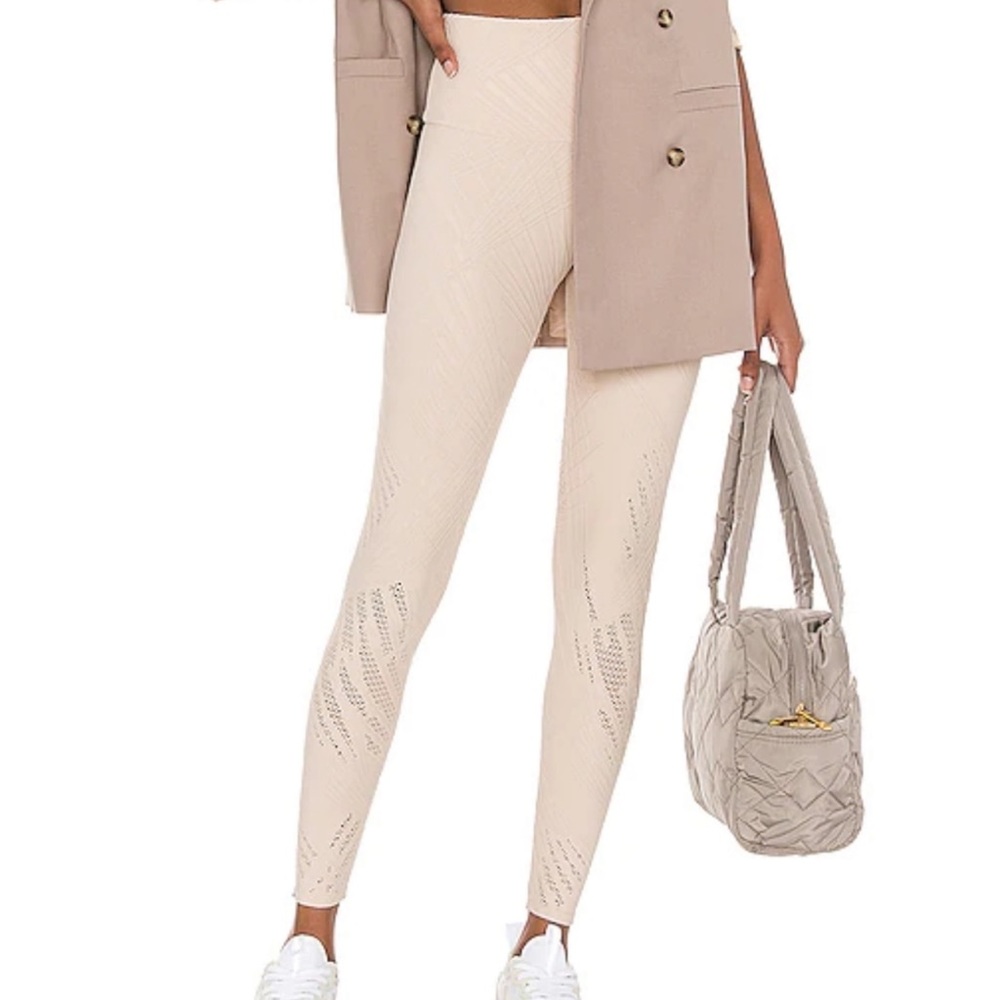 Onzie Selenite midi legging Cuban sand